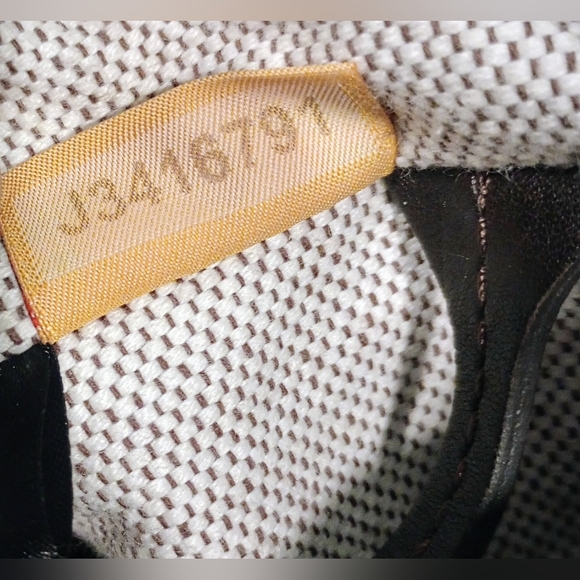 Dooney & Bourke Croco Embossed  Lock Sac Hobo Bag W/ Pouch & Keychain - Picture 11 of 16